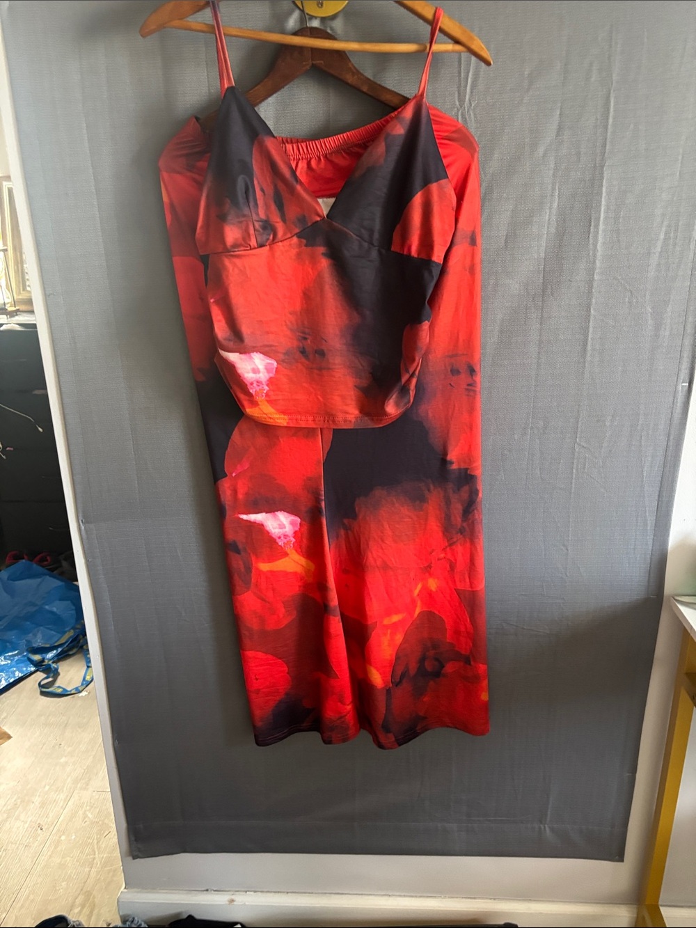Sexy Form Fitted Skirt with matching Camisole top